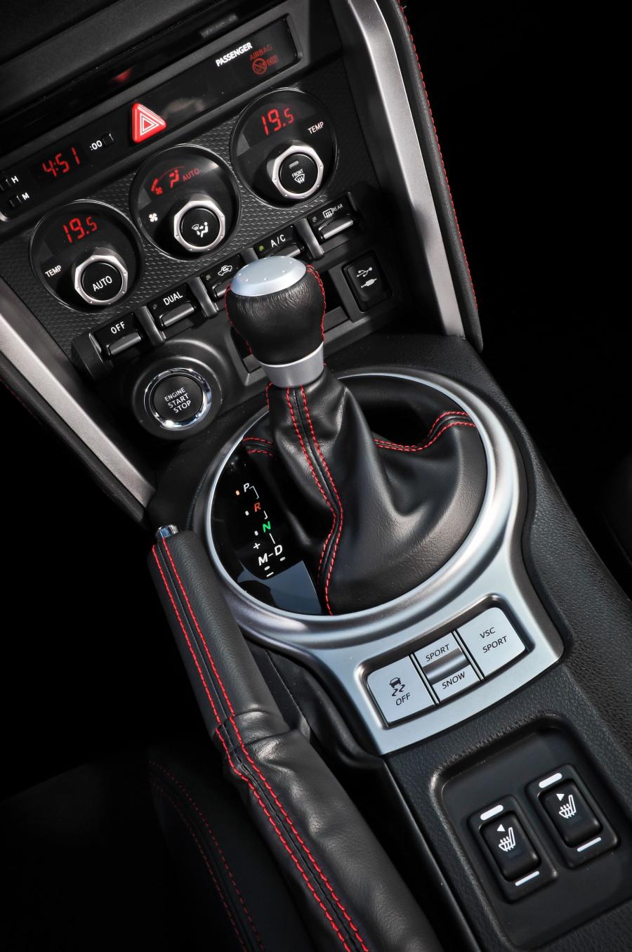  Toyota GT 86 2012 года  (фото 24 из 106)